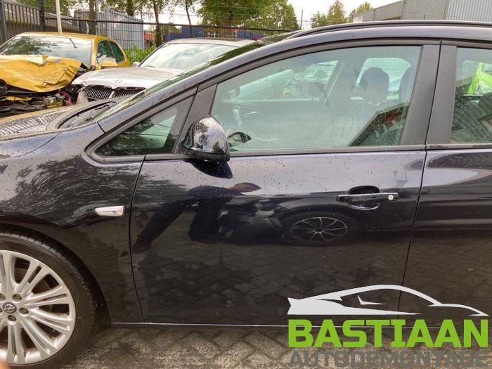 Opel Astra J Sports Tourer 1.3 CDTI 16V ecoFlex Sloopvoertuig (2011, Zwart)