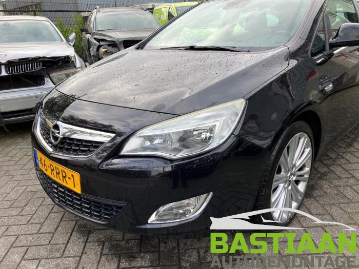 Opel Astra J Sports Tourer 1.3 CDTI 16V ecoFlex Sloopvoertuig (2011, Zwart)