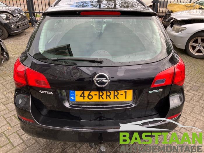 Opel Astra J Sports Tourer 1.3 CDTI 16V ecoFlex Sloopvoertuig (2011, Zwart)