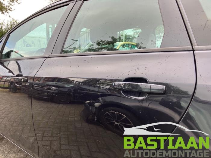 Opel Astra J Sports Tourer 1.3 CDTI 16V ecoFlex Sloopvoertuig (2011, Zwart)