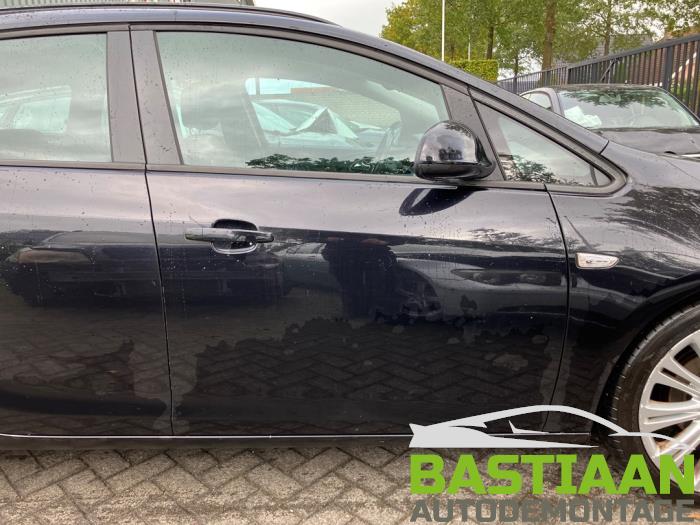 Opel Astra J Sports Tourer 1.3 CDTI 16V ecoFlex Sloopvoertuig (2011, Zwart)