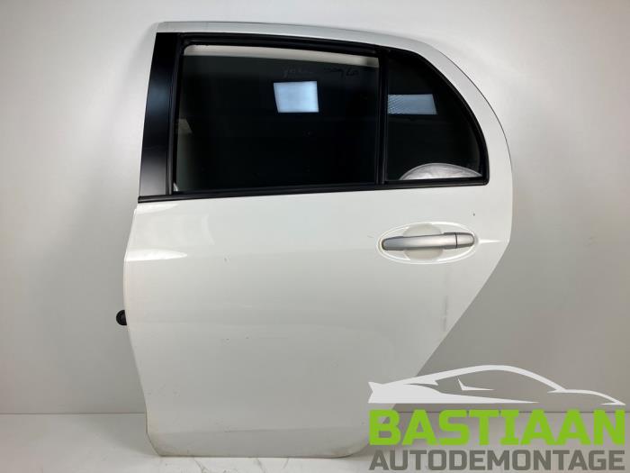 Toyota Yaris II 1.0 12V VVT-i Sloopvoertuig (2010, Wit)