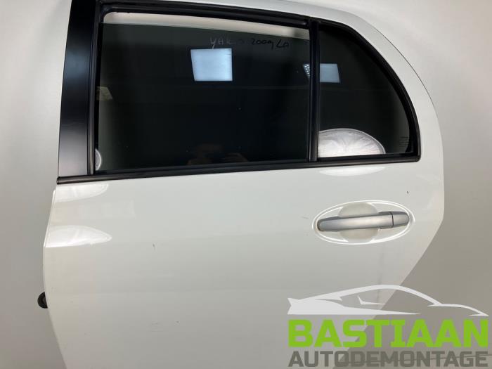 Toyota Yaris II 1.0 12V VVT-i Sloopvoertuig (2010, Wit)