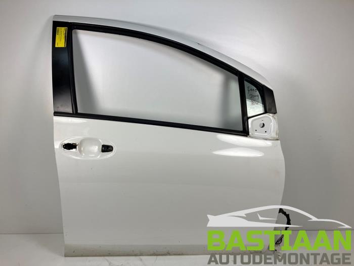 Toyota Yaris II 1.0 12V VVT-i Sloopvoertuig (2010, Wit)