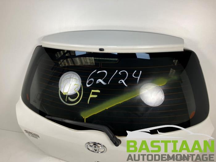 Toyota Yaris II 1.0 12V VVT-i Sloopvoertuig (2010, Wit)