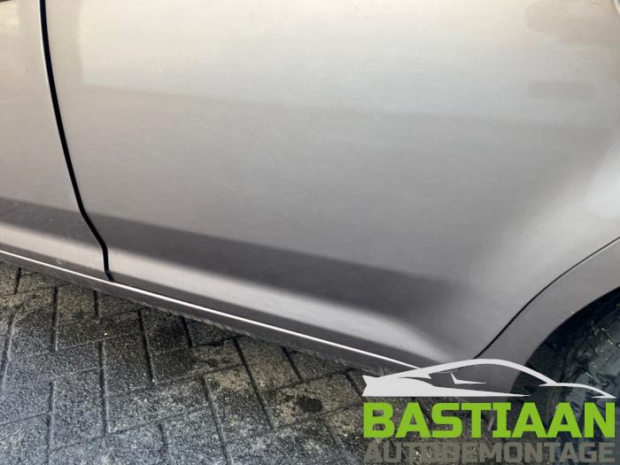 Kia Cee'd 1.4 CVVT 16V Sloopvoertuig (2009, Beige)