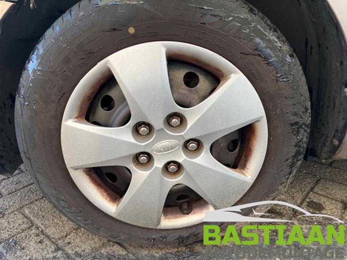 Kia Cee'd 1.4 CVVT 16V Sloopvoertuig (2009, Beige)