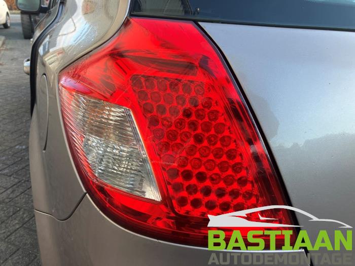 Kia Cee'd 1.4 CVVT 16V Sloopvoertuig (2009, Beige)