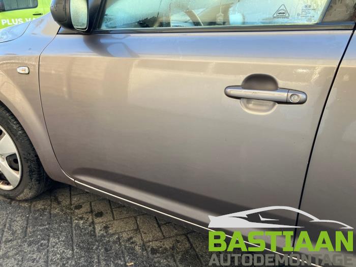 Kia Cee'd 1.4 CVVT 16V Sloopvoertuig (2009, Beige)