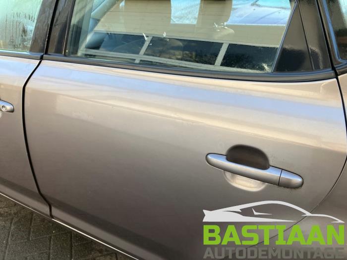 Kia Cee'd 1.4 CVVT 16V Sloopvoertuig (2009, Beige)