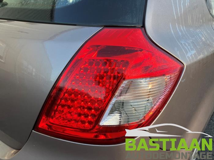 Kia Cee'd 1.4 CVVT 16V Sloopvoertuig (2009, Beige)