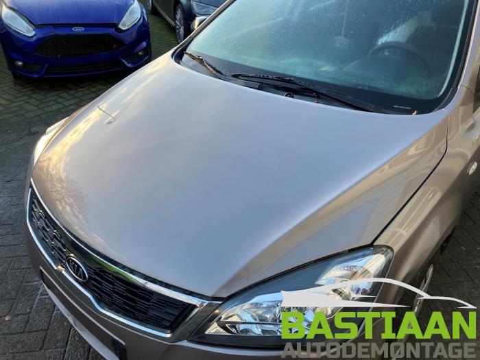 Kia Cee'd 1.4 CVVT 16V Sloopvoertuig (2009, Beige)