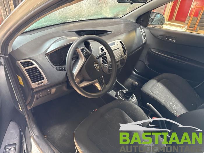 Hyundai i20 1.2i 16V Sloopvoertuig (2009, Wit)