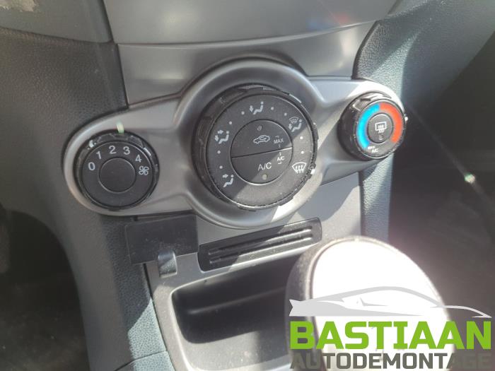 Ford Fiesta 6 1.25 16V Sloopvoertuig (2010, Grijs)