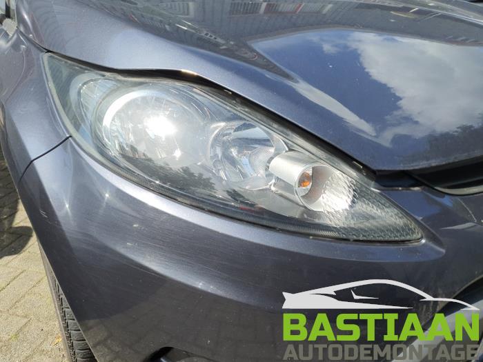 Ford Fiesta 6 1.25 16V Sloopvoertuig (2010, Grijs)