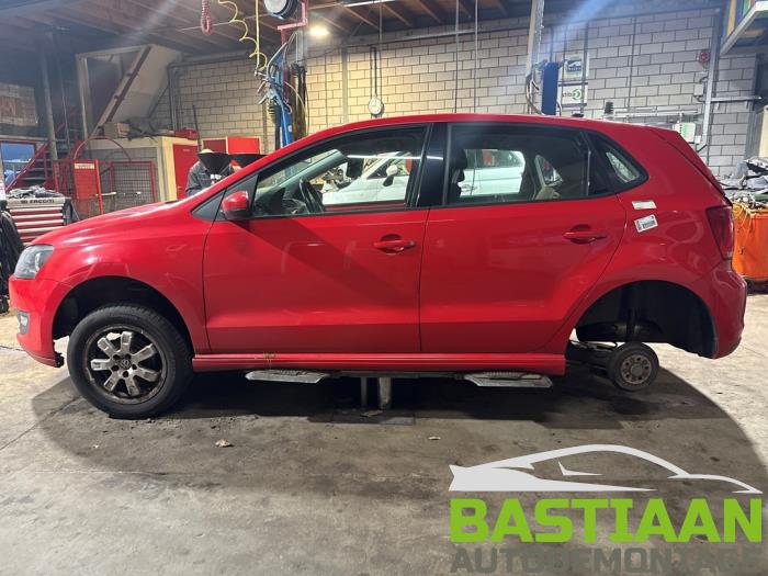 Volkswagen Polo V 1.2 TDI 12V BlueMotion Sloopvoertuig (2011, Rood)