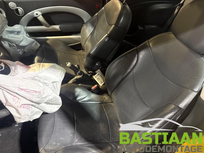 Mini Mini One/Cooper 1.6 16V Cooper Sloopvoertuig (2002, Geel)