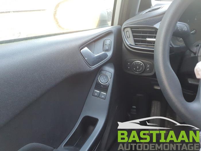 Ford Fiesta 7 1.0 EcoBoost 12V 100 Sloopvoertuig (2019, Grijs)