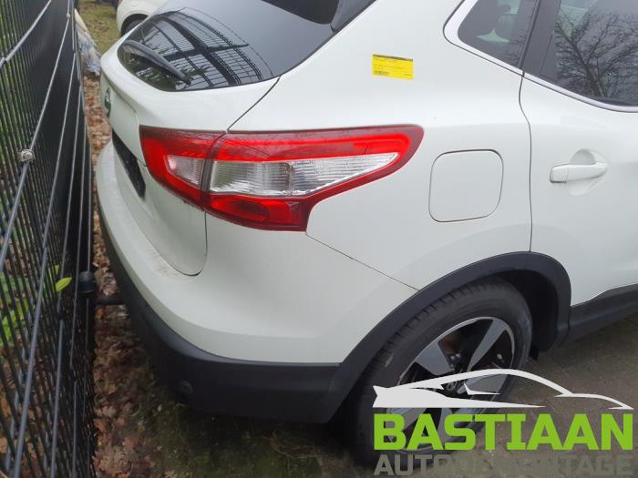 Nissan Qashqai 1.2 DIG-T 16V Sloopvoertuig (2015, Wit)