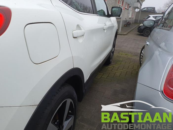 Nissan Qashqai 1.2 DIG-T 16V Sloopvoertuig (2015, Wit)