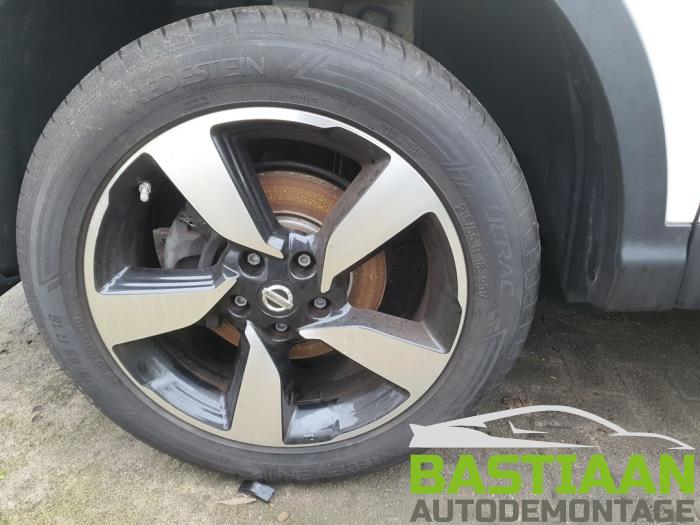 Nissan Qashqai 1.2 DIG-T 16V Sloopvoertuig (2015, Wit)