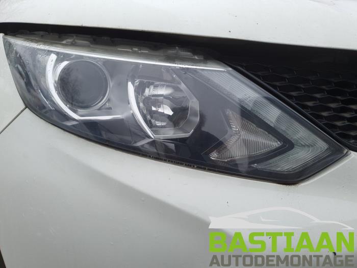 Nissan Qashqai 1.2 DIG-T 16V Sloopvoertuig (2015, Wit)