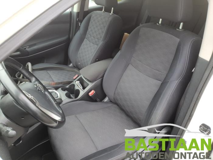 Nissan Qashqai 1.2 DIG-T 16V Sloopvoertuig (2015, Wit)