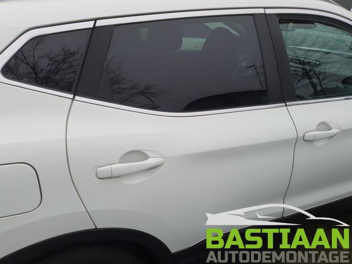 Nissan Qashqai 1.2 DIG-T 16V Sloopvoertuig (2015, Wit)