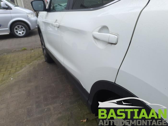 Nissan Qashqai 1.2 DIG-T 16V Sloopvoertuig (2015, Wit)