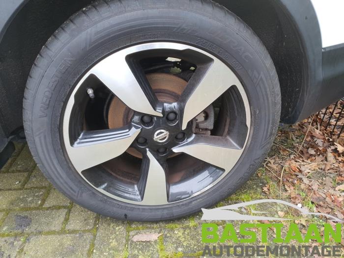 Nissan Qashqai 1.2 DIG-T 16V Sloopvoertuig (2015, Wit)