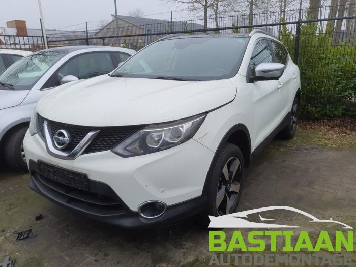 Nissan Qashqai 1.2 DIG-T 16V Sloopvoertuig (2015, Wit)