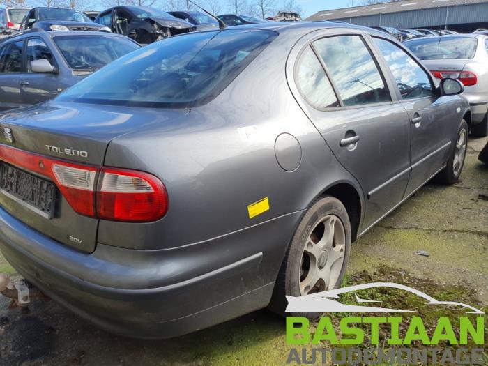 Seat Toledo 1.8 20V Sloopvoertuig (2004, Grijs)