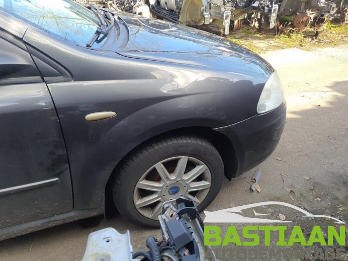 Fiat Croma 2.2 MPI 16V Sloopvoertuig (2006, Grijs)