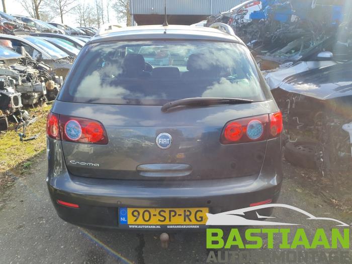 Fiat Croma 2.2 MPI 16V Sloopvoertuig (2006, Grijs)