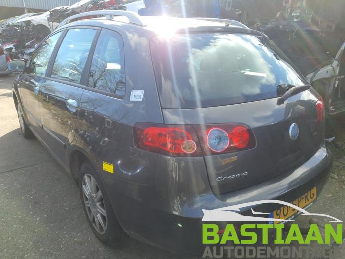Fiat Croma 2.2 MPI 16V Sloopvoertuig (2006, Grijs)