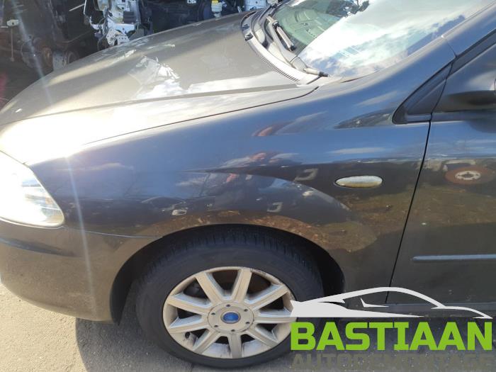 Fiat Croma 2.2 MPI 16V Sloopvoertuig (2006, Grijs)