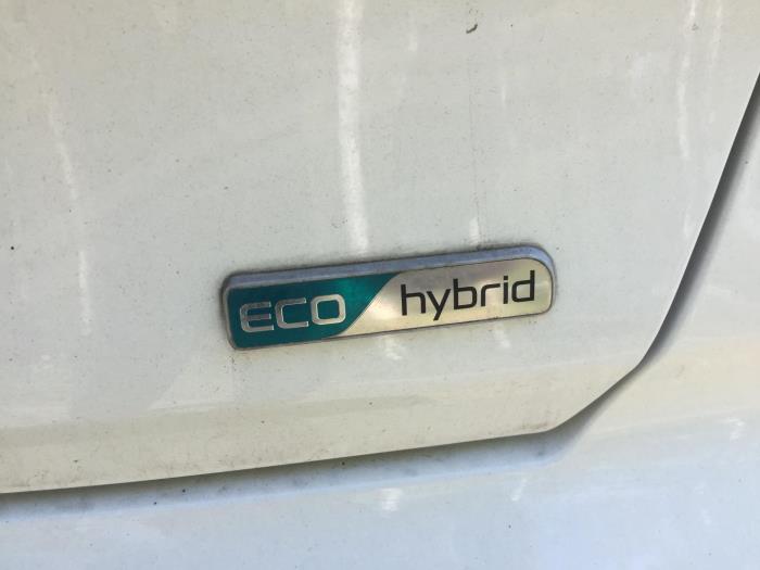 Kia Niro I 1.6 GDI Hybrid Sloopvoertuig (2018, Wit)