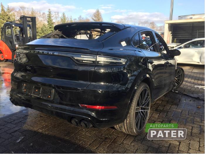 Porsche Cayenne Coupe 3.0 V6 24V Turbo Sloopvoertuig (2019, Zwart)