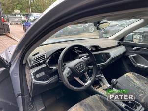 Audi Q3 1.4 45 TFSI e 16V Sloopvoertuig (2022, Zilvergrijs, Zilver)