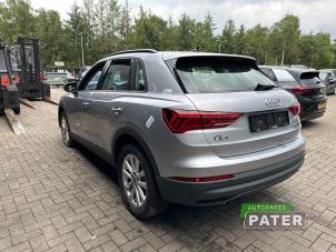 Audi Q3 1.4 45 TFSI e 16V Sloopvoertuig (2022, Zilvergrijs, Zilver)