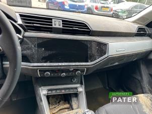 Audi Q3 1.4 45 TFSI e 16V Sloopvoertuig (2022, Zilvergrijs, Zilver)