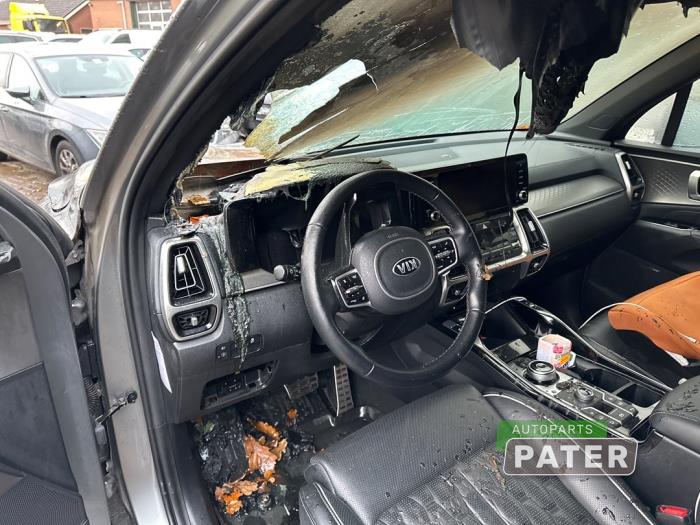 Kia Sorento IV 1.6 T-GDi Plug-in Hybrid 16V 4WD Sloopvoertuig (2021, Grijs)