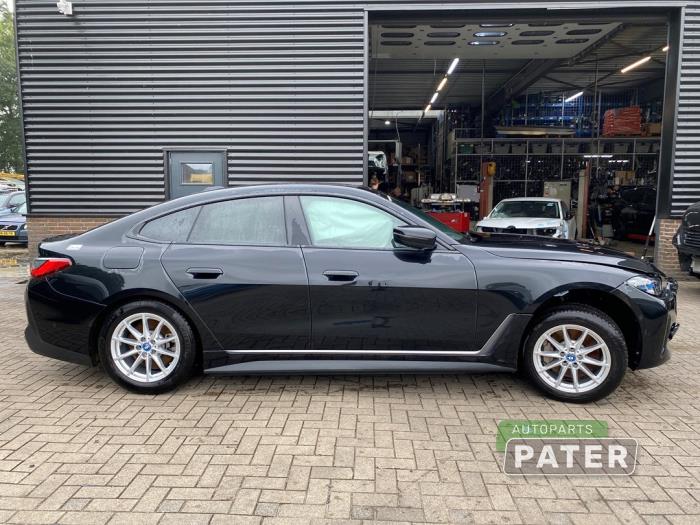 BMW i4 eDrive40 84 kWh Sloopvoertuig (2023, Zwart)