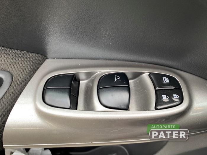 Nissan Juke 1.6 16V Sloopvoertuig (2014, Zwart)