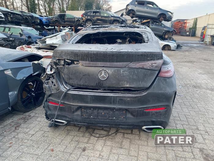 Mercedes GLC Coupe 2.0 300e 16V 4-Matic Sloopvoertuig (2024, Grijs)