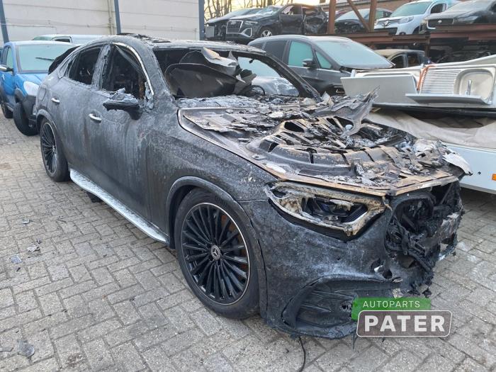 Mercedes GLC Coupe 2.0 300e 16V 4-Matic Sloopvoertuig (2024, Grijs)