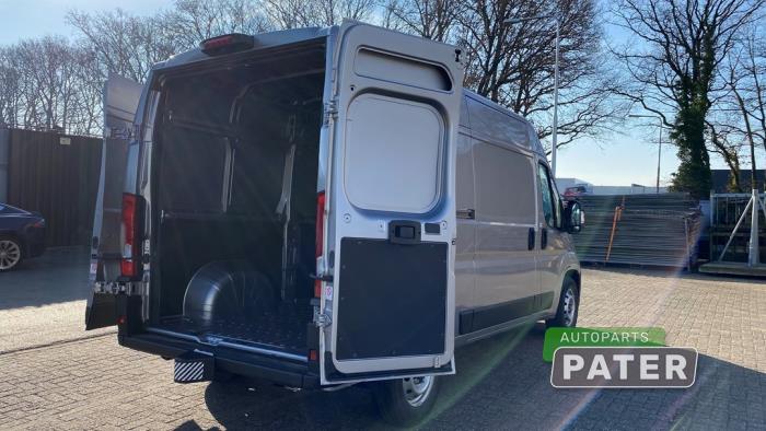 Citroen Jumper 2.2 Blue HDi 140 Sloopvoertuig (2025, Grijs)