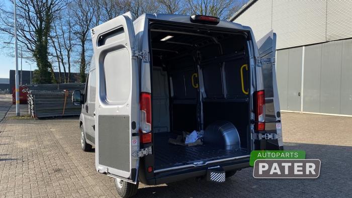 Citroen Jumper 2.2 Blue HDi 140 Sloopvoertuig (2025, Grijs)