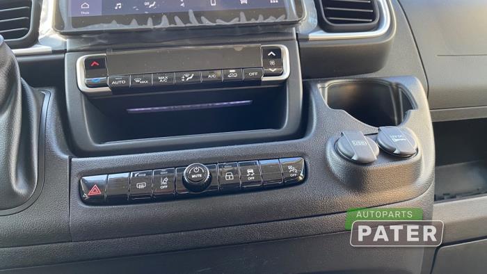 Citroen Jumper 2.2 Blue HDi 140 Sloopvoertuig (2025, Grijs)