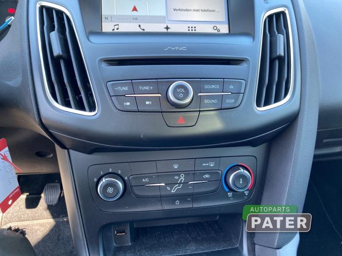 Ford Focus 3 1.0 Ti-VCT EcoBoost 12V 100 Sloopvoertuig (2017, Zwart)